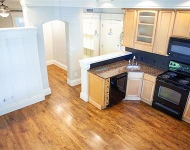 5837 Velasco Avenue - Photo Thumbnail 10