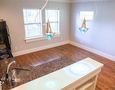 5837 Velasco Avenue - Photo Thumbnail 24
