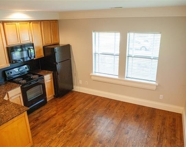 5837 Velasco Avenue - Photo Thumbnail 8