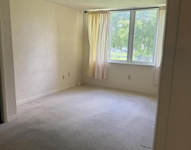 6670 Royal Palm Boulevard - Photo Thumbnail 5