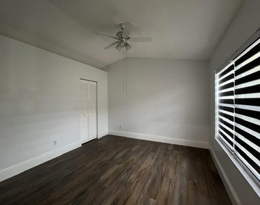 7600 Edisto Drive - Photo Thumbnail 3