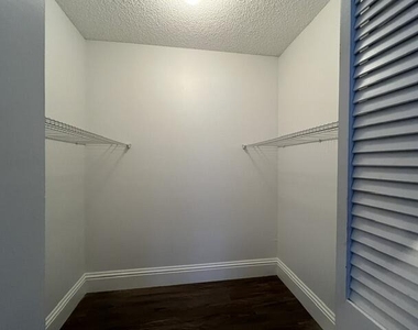7600 Edisto Drive - Photo Thumbnail 11