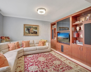 7194 Promenade Drive - Photo Thumbnail 17