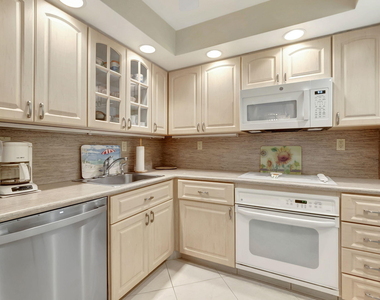 3215 S Ocean Boulevard - Photo Thumbnail 10