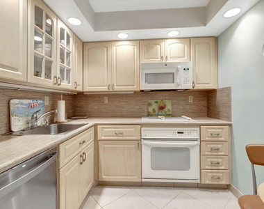 3215 S Ocean Boulevard - Photo Thumbnail 9