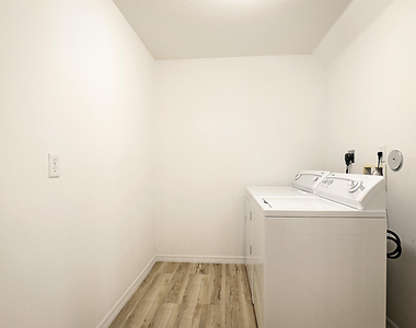 617 Se Karrigan Terrace - Photo Thumbnail 22