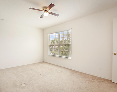 617 Se Karrigan Terrace - Photo Thumbnail 33