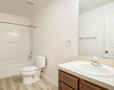 617 Se Karrigan Terrace - Photo Thumbnail 35