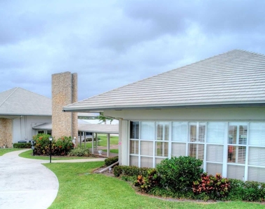 1117 Lake Terrace - Photo Thumbnail 11