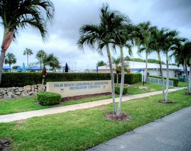 1117 Lake Terrace - Photo Thumbnail 16