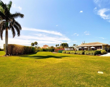 1117 Lake Terrace - Photo Thumbnail 23