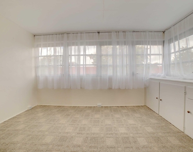 1117 Lake Terrace - Photo Thumbnail 3