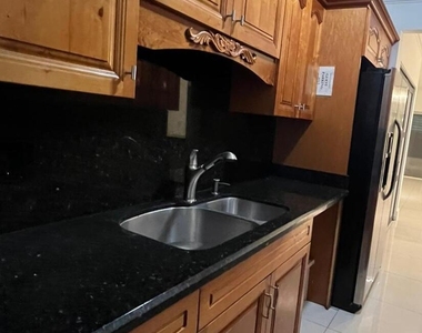 1560 Ne 127th Street - Photo Thumbnail 7