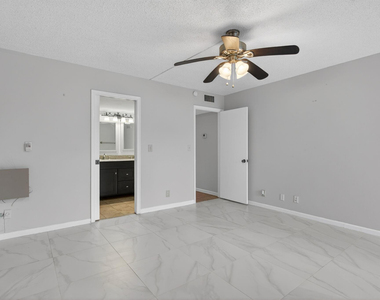 2501 Antigua Terrace - Photo Thumbnail 23