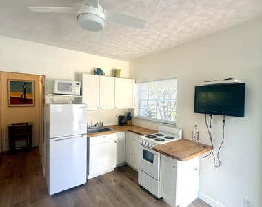 314 Desoto Street - Photo Thumbnail 7