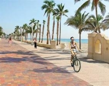 315 Van Buren Street - Photo Thumbnail 2