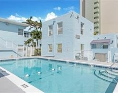 315 Van Buren Street - Photo Thumbnail 4