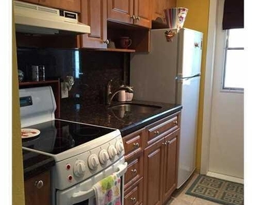 315 Van Buren Street - Photo Thumbnail 10