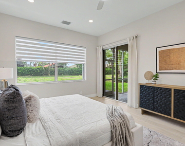 7832 Rockford Road - Photo Thumbnail 16