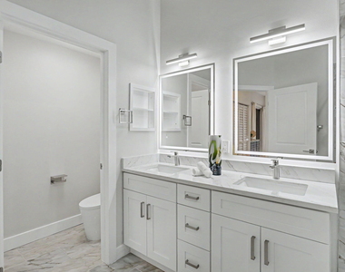 7832 Rockford Road - Photo Thumbnail 19
