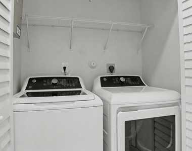 7832 Rockford Road - Photo Thumbnail 26