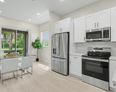 7832 Rockford Road - Photo Thumbnail 12