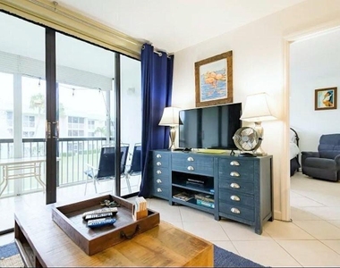 2400 S Ocean Drive - Photo Thumbnail 2