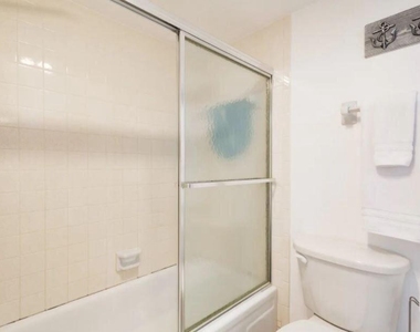 2400 S Ocean Drive - Photo Thumbnail 4