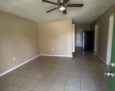 8657 64th Court - Photo Thumbnail 1