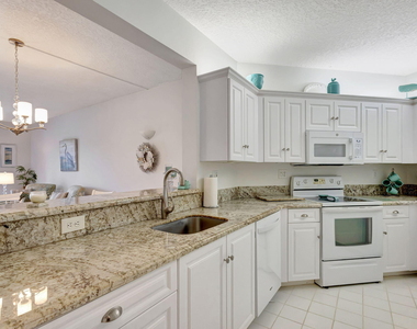 800 Uno Lago Drive - Photo Thumbnail 8