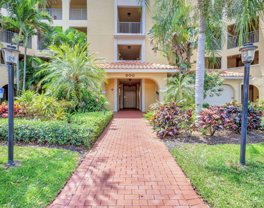 800 Uno Lago Drive - Photo Thumbnail 2