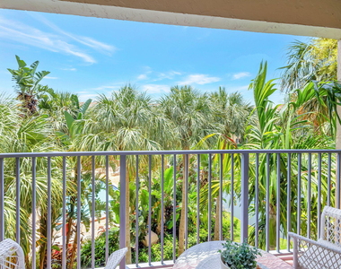 800 Uno Lago Drive - Photo Thumbnail 37
