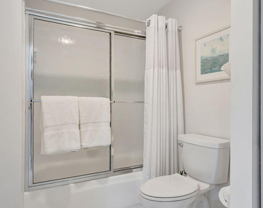 800 Uno Lago Drive - Photo Thumbnail 30