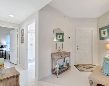 800 Uno Lago Drive - Photo Thumbnail 4