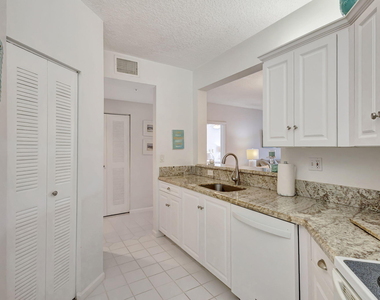 800 Uno Lago Drive - Photo Thumbnail 10