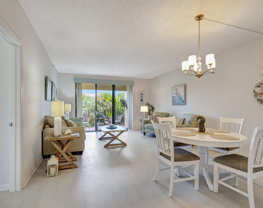 800 Uno Lago Drive - Photo Thumbnail 12