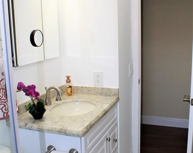 9940 Bauhinia Tree Way - Photo Thumbnail 7