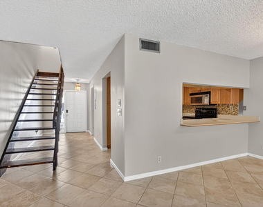 243 Nw 45th Avenue - Photo Thumbnail 8