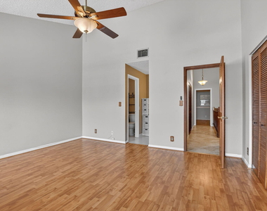 243 Nw 45th Avenue - Photo Thumbnail 15
