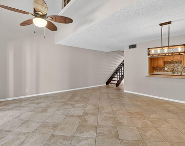 243 Nw 45th Avenue - Photo Thumbnail 7