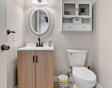 243 Nw 45th Avenue - Photo Thumbnail 4