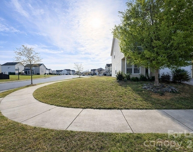 12881 Clydesdale Drive - Photo Thumbnail 4