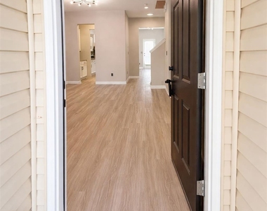 12881 Clydesdale Drive - Photo Thumbnail 5