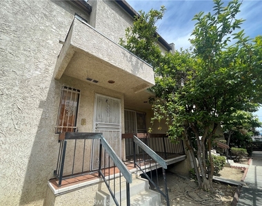 511 Pomelo Avenue - Photo Thumbnail 1