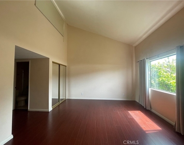 511 Pomelo Avenue - Photo Thumbnail 8