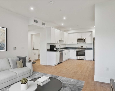 8750 Sepulveda Boulevard - Photo Thumbnail 5