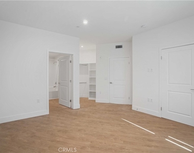 8750 Sepulveda Boulevard - Photo Thumbnail 15