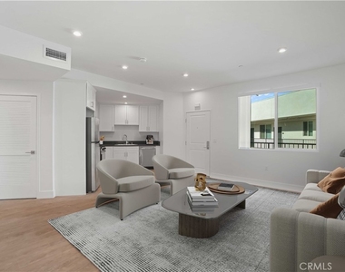 8750 Sepulveda Boulevard - Photo Thumbnail 4