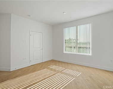 8750 Sepulveda Boulevard - Photo Thumbnail 17