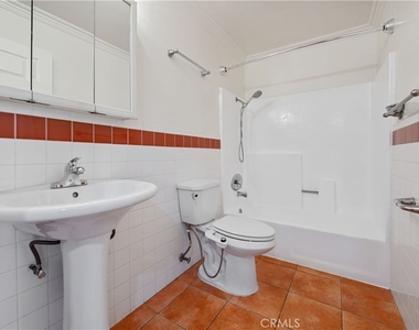 6042 Barton - Photo Thumbnail 5